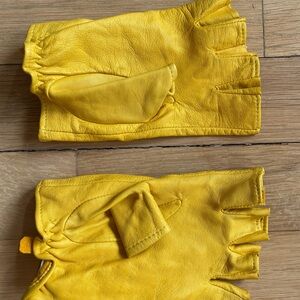 New Fownes Luxe Bright Yellow Leather Gloves